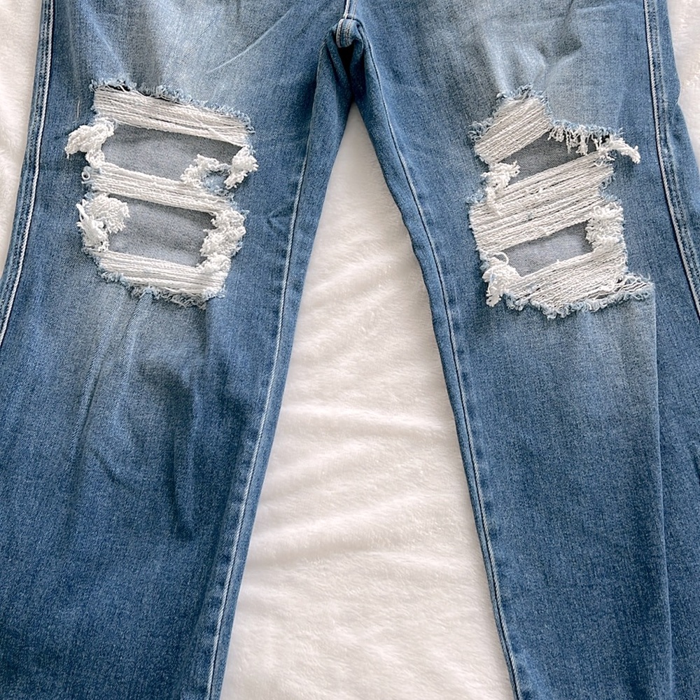 Risen Jeans Destressed High Rise Size 2x/3x - Picture 4 of 6